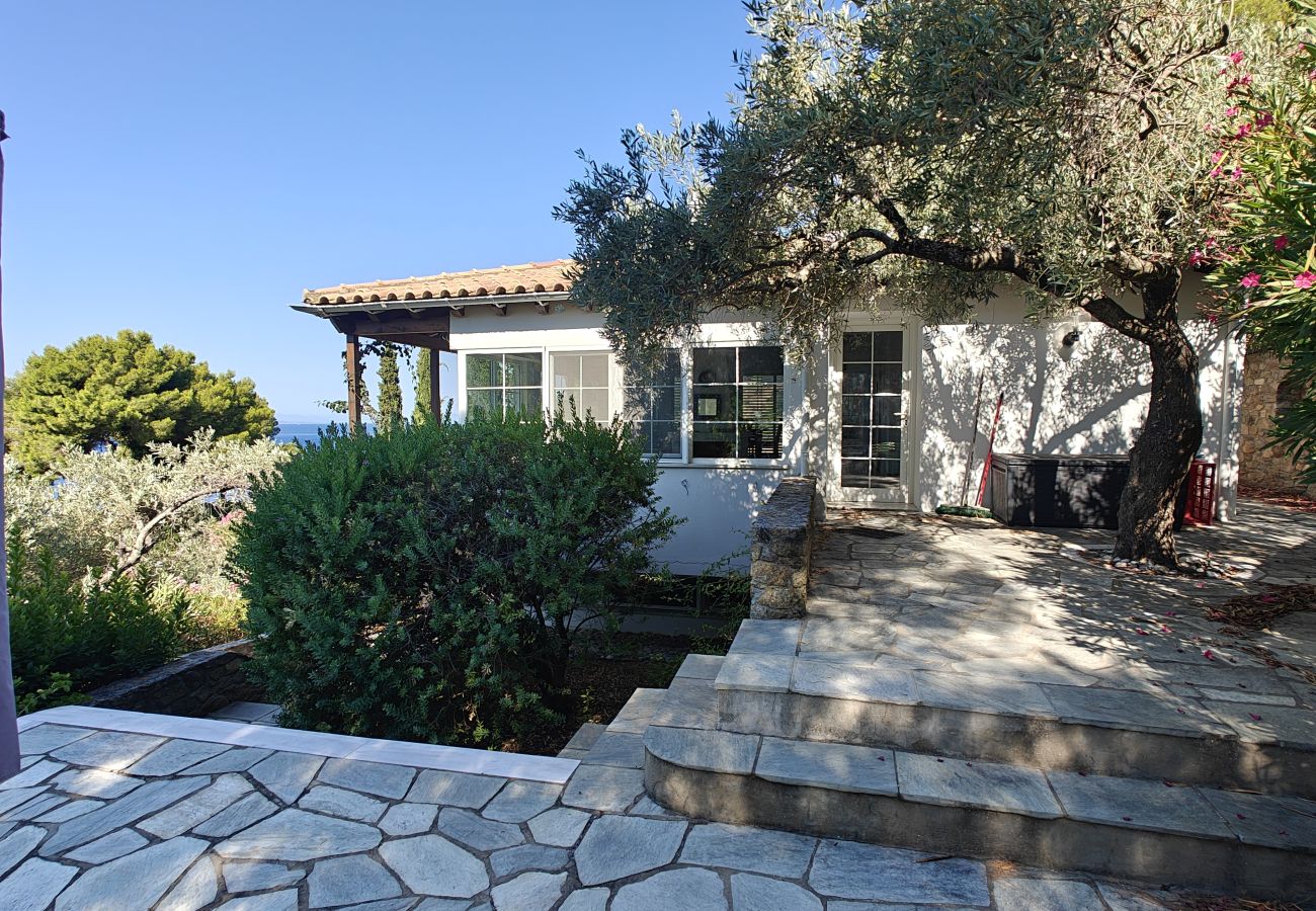 Villa in Skiathos - Eos, 3-bedroomed villa with magic sea views