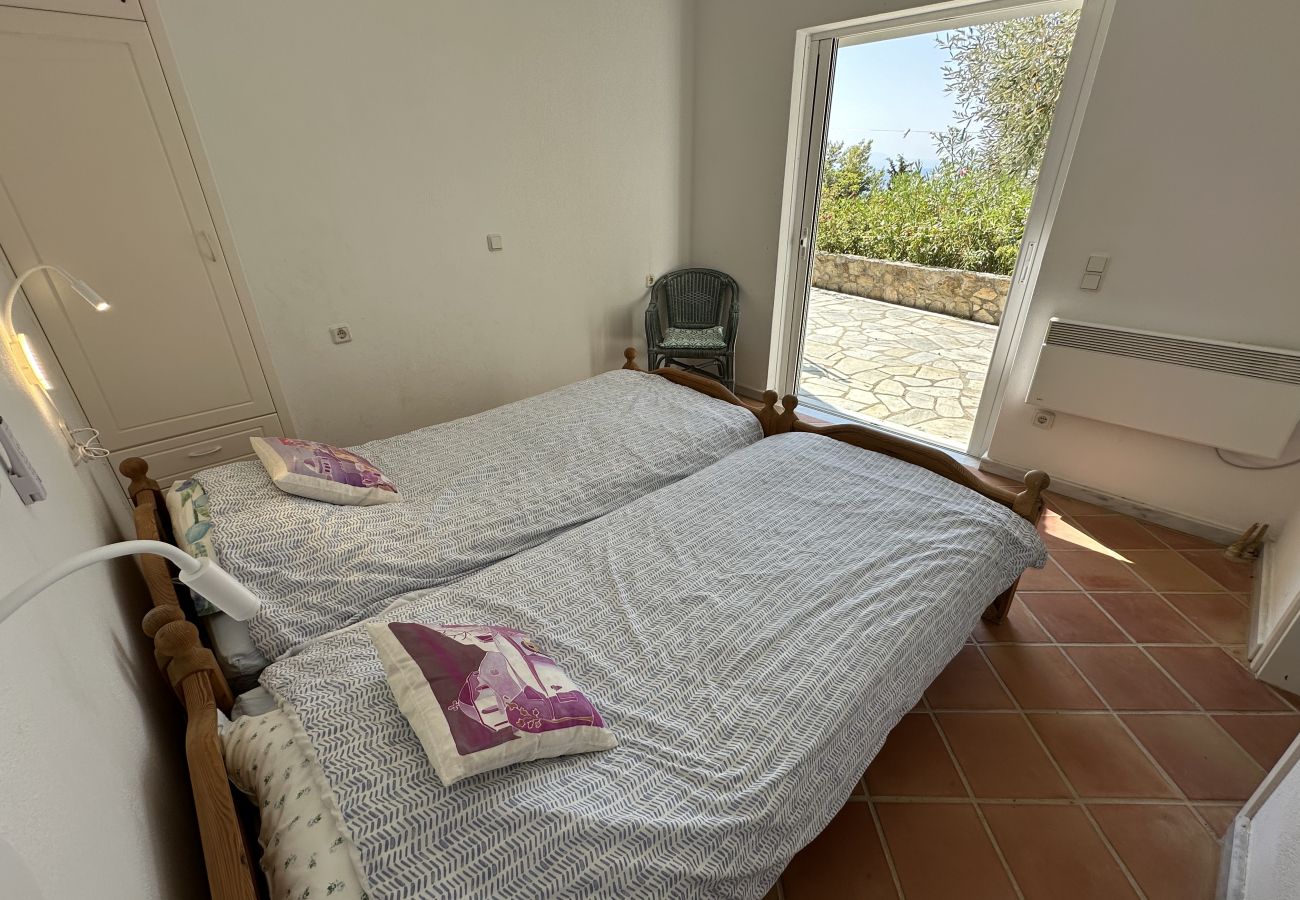 Villa in Skiathos - Eos, 3-bedroomed villa with magic sea views