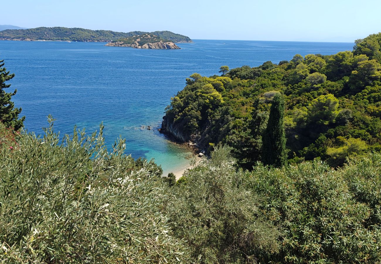 Villa in Skiathos - Villa Eirini, bright and airy 4-bedroomed villa with magical seaviews