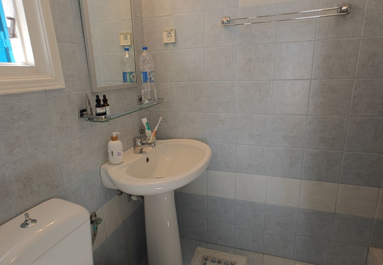 Villa in Skiathos - Villa Eirini, bright and airy 4-bedroomed villa with magical seaviews