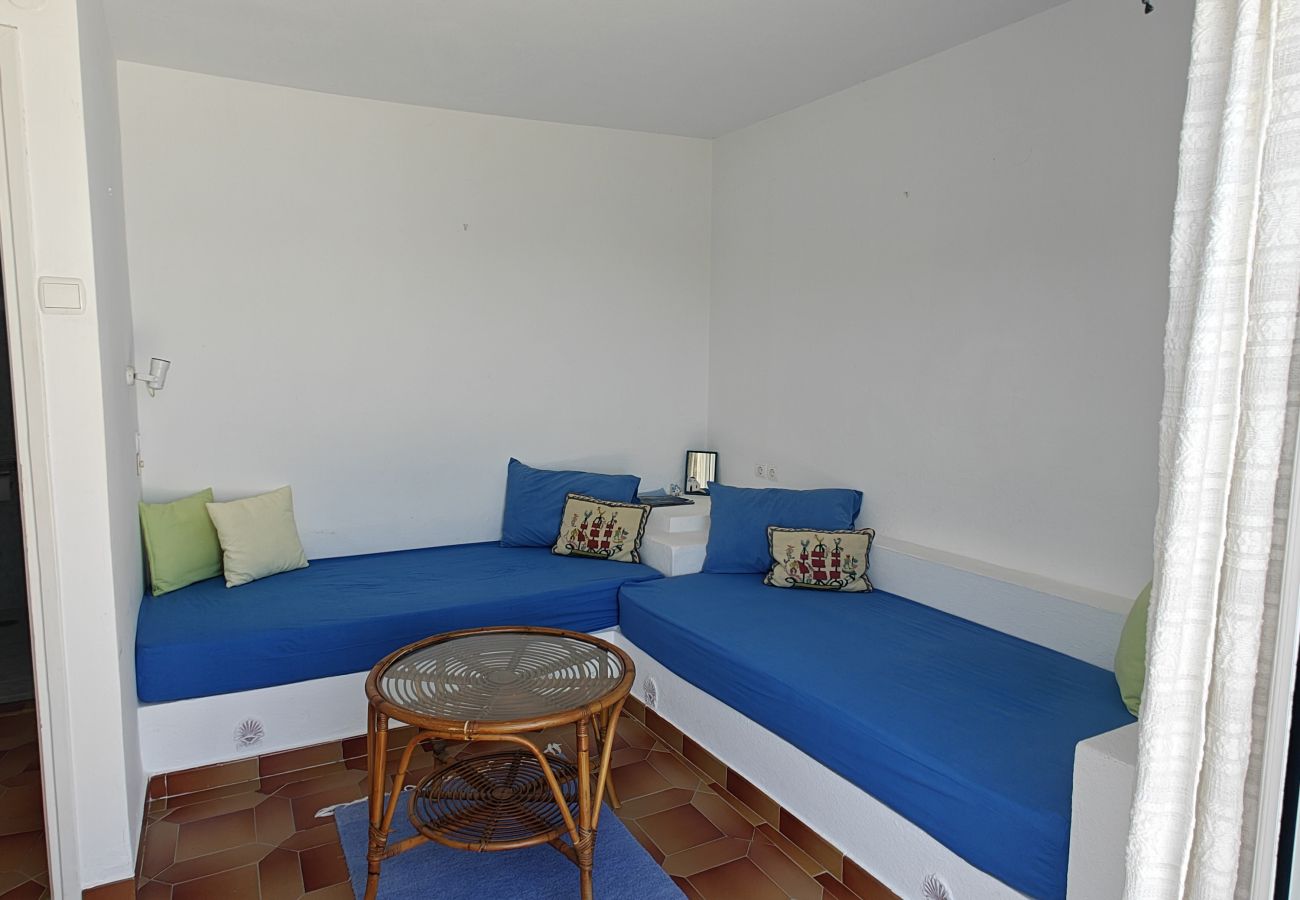 Villa in Skiathos - Villa Eirini, bright and airy 4-bedroomed villa with magical seaviews