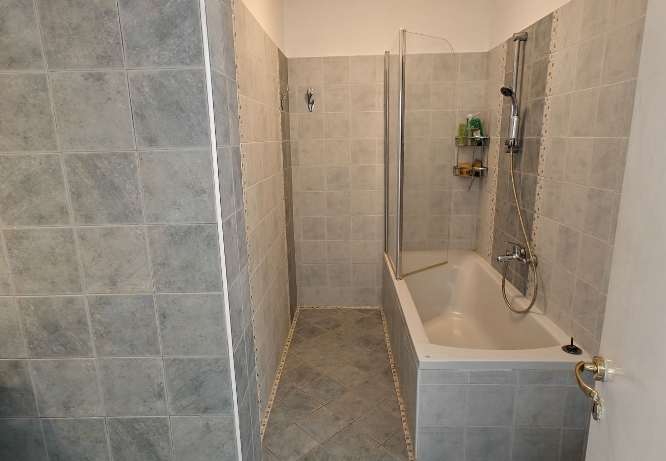 Villa in Skiathos - Villa Eirini, bright and airy 4-bedroomed villa with magical seaviews