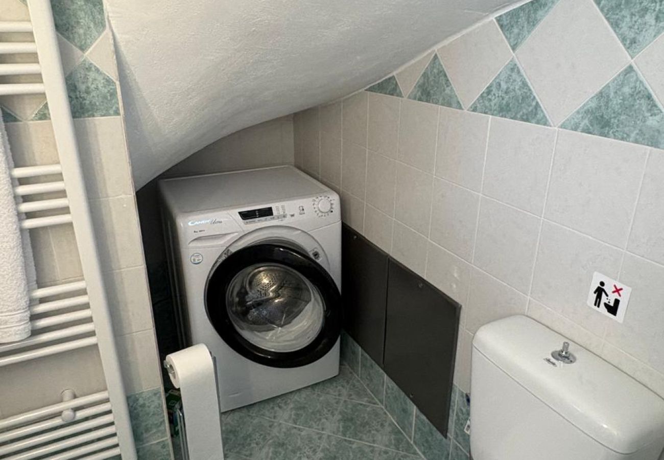 Villa in Kalivia - Roni – Spacious 3-Bedroom Villa with a Lovely Pool