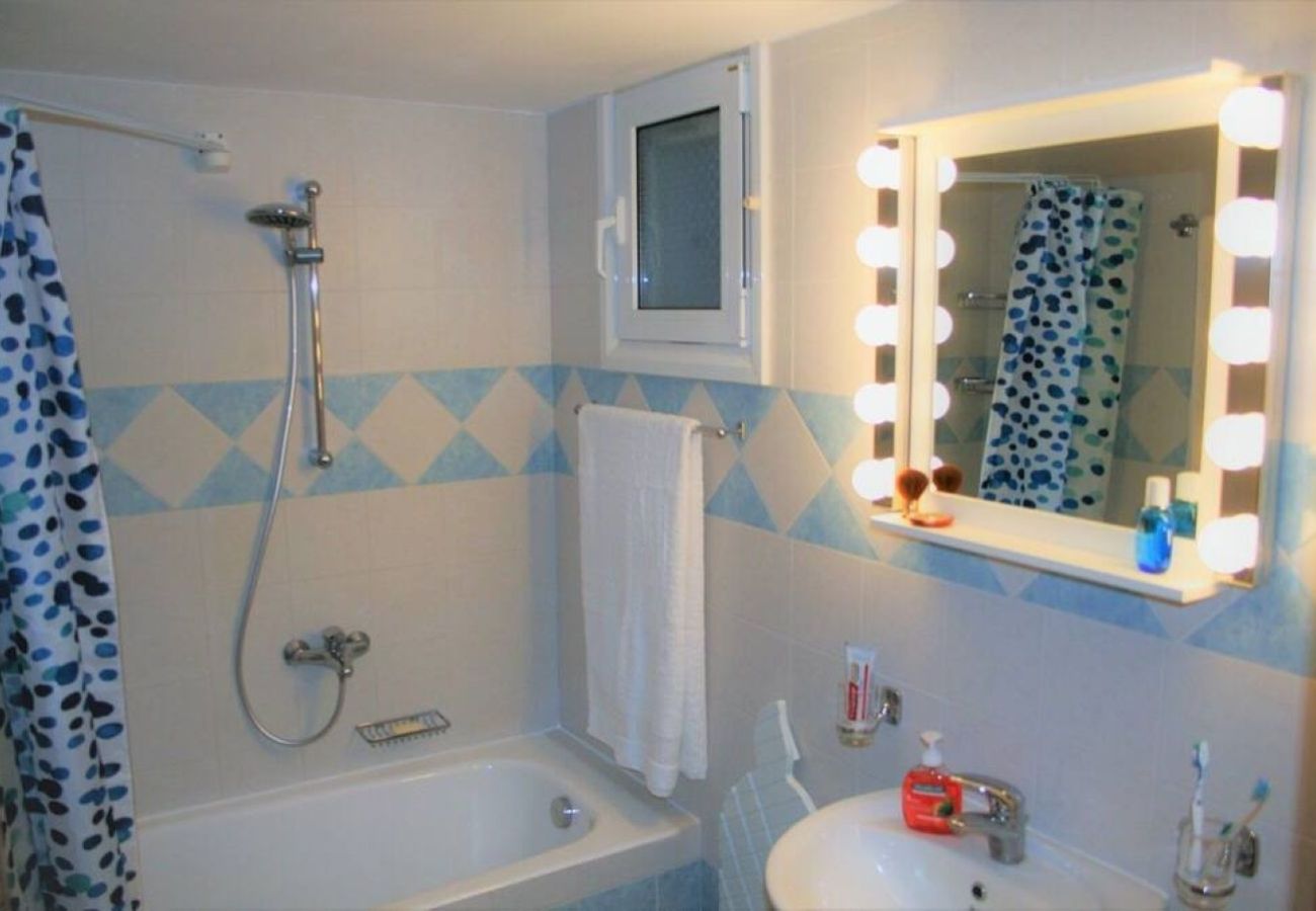 Villa in Kalivia - Roni – Spacious 3-Bedroom Villa with a Lovely Pool