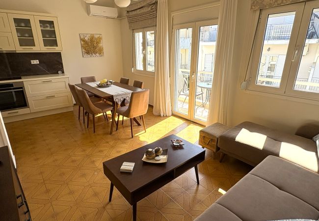 Apartment in Skiathos - Alexia City Nest, Lovely apartment for 5 in the center of town