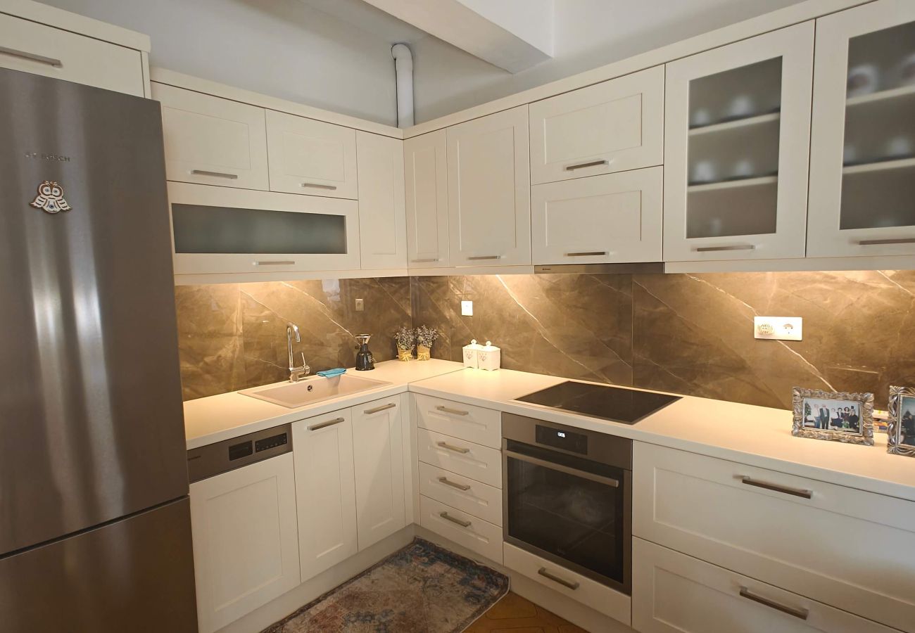 Apartment in Skiathos - Alexia City Nest, Lovely apartment for 5 in the center of town