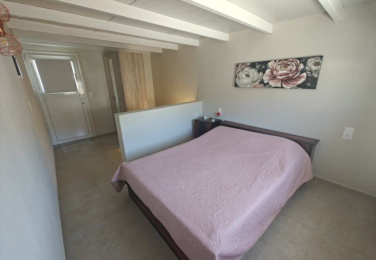 Apartment in Skiathos - Alexia City Nest, Lovely apartment for 5 in the center of town