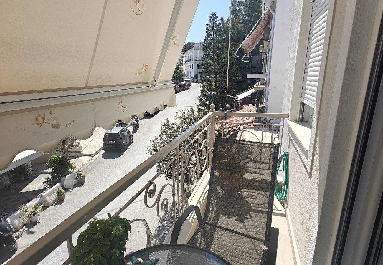 Apartment in Skiathos - Alexia City Nest, Lovely apartment for 5 in the center of town