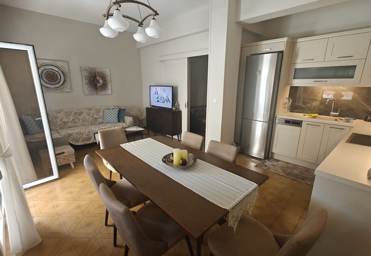 Apartment in Skiathos - Alexia City Nest, Lovely apartment for 5 in the center of town