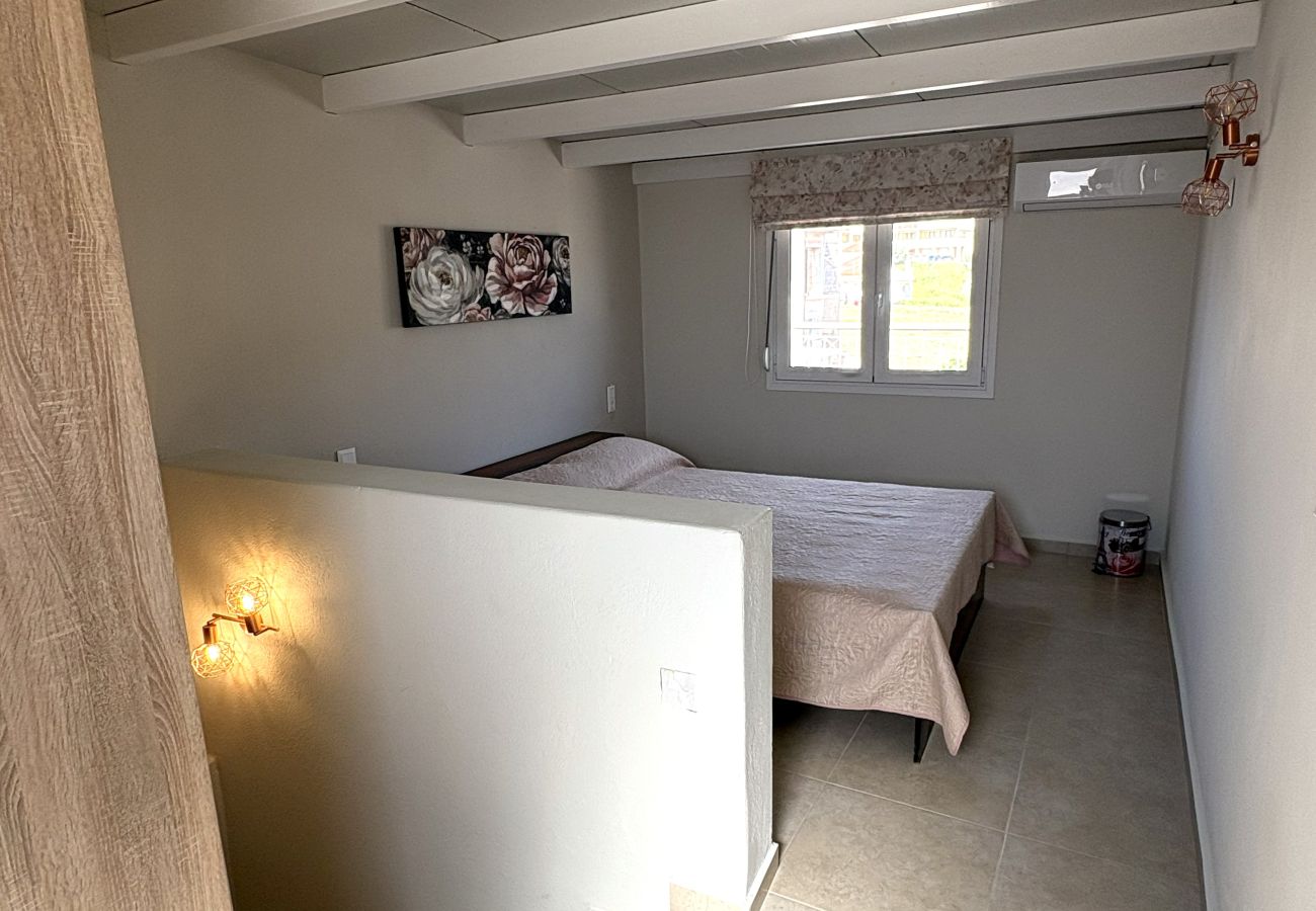 Apartment in Skiathos - Alexia City Nest, Lovely apartment for 5 in the center of town
