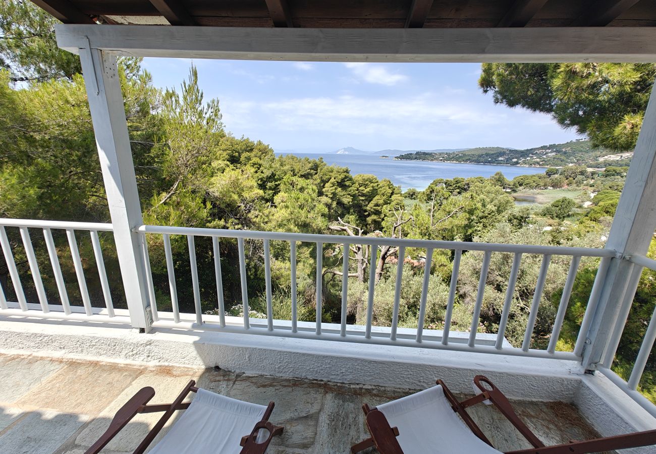House in Skiathos - Sun and Moon 1, charming villa for 2 overlooking Vromolimnos