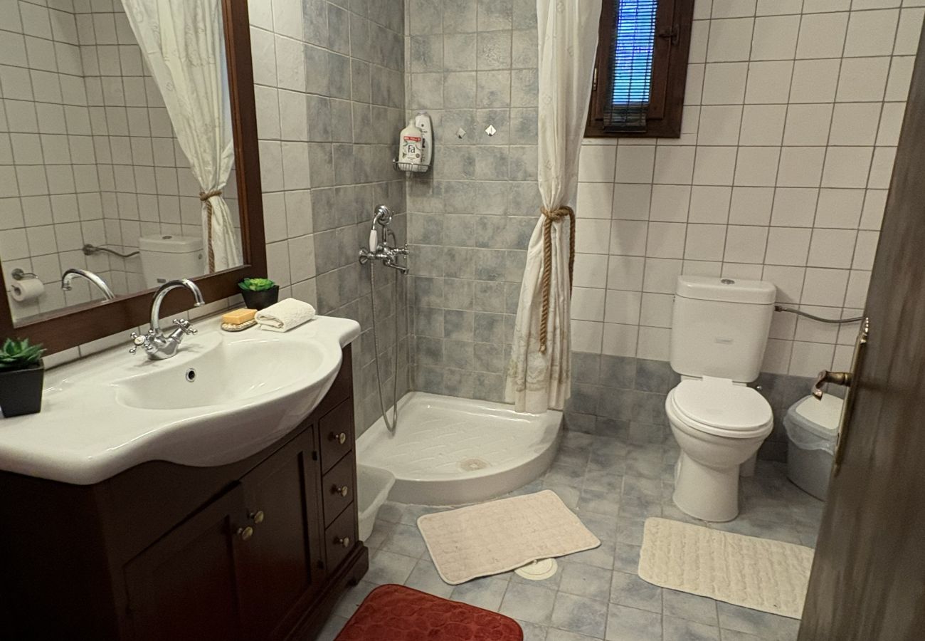 House in Skiathos - Fournakia for 4, eco-home