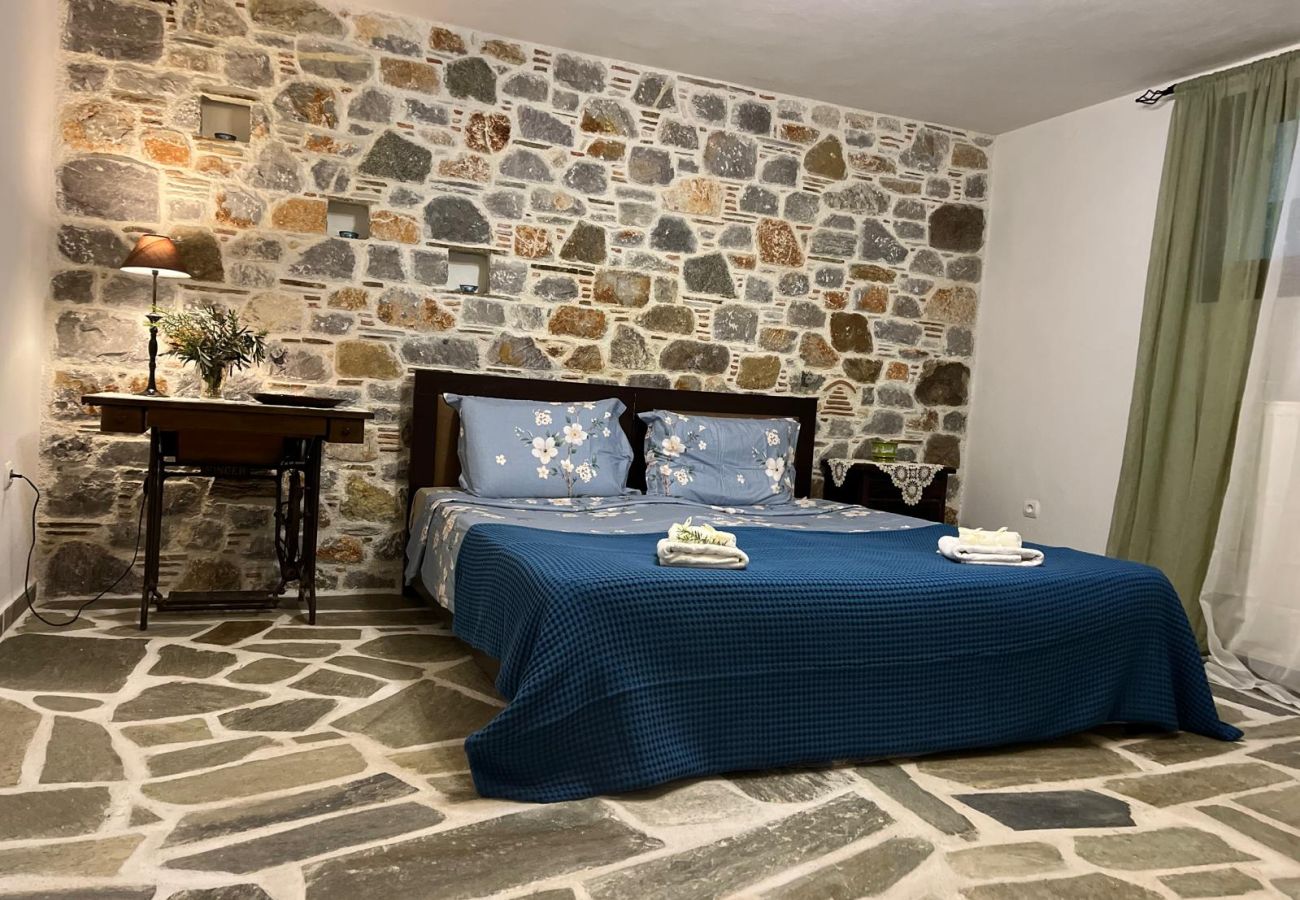 House in Skiathos - Fournakia for 4, eco-home