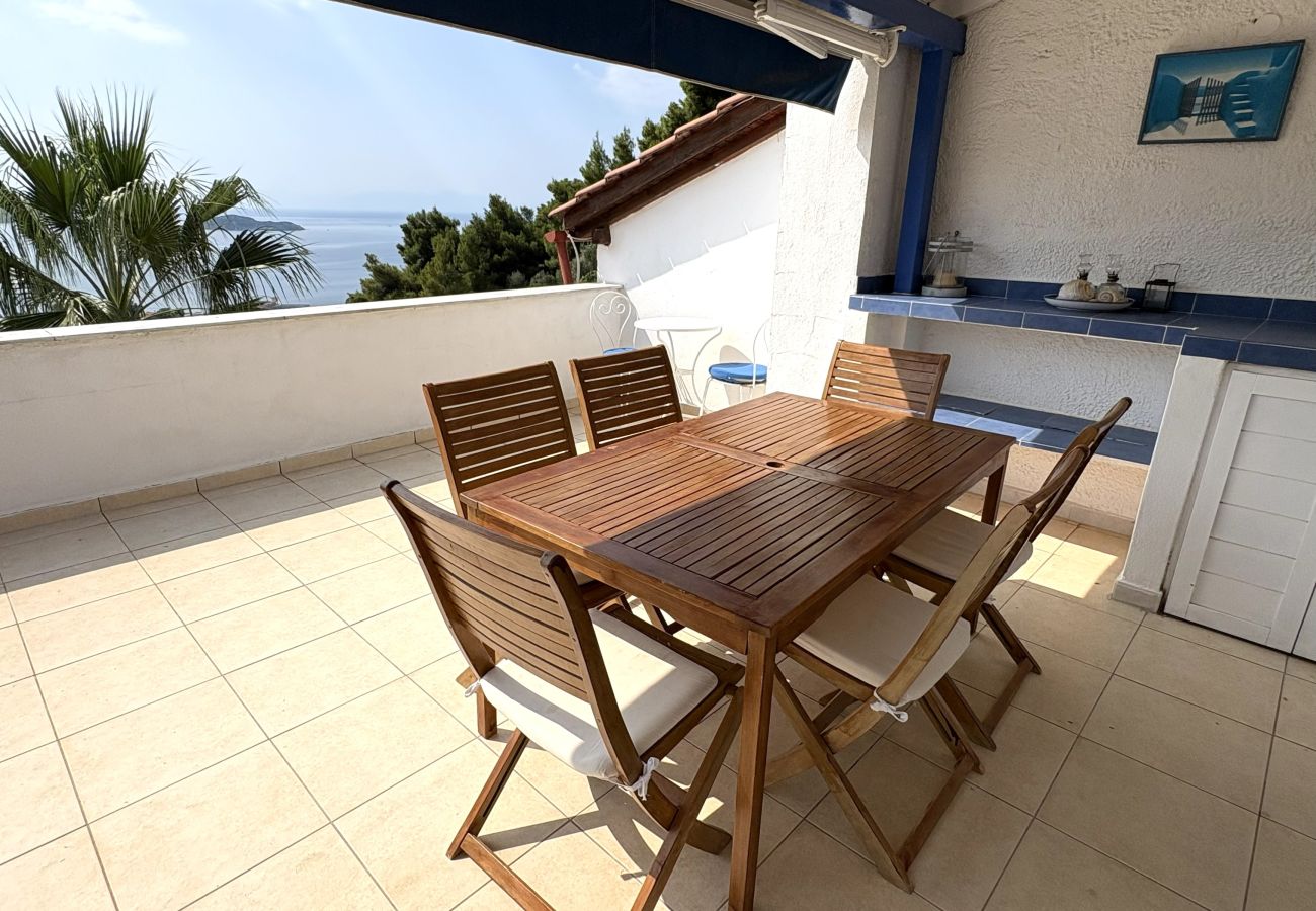 Apartment in Skiathos - Uphill apartment for 4 in Achladies