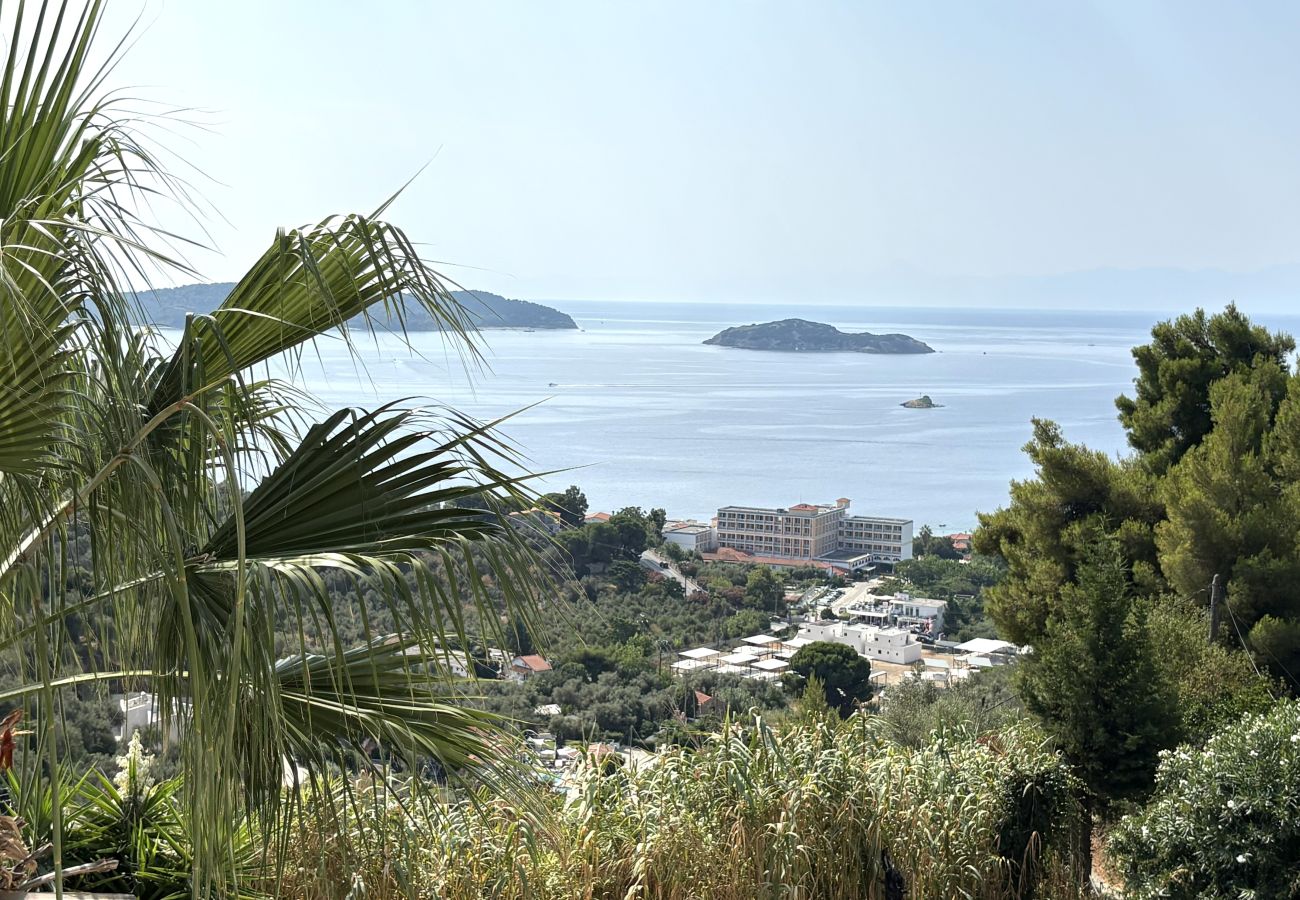 Apartment in Skiathos - Uphill apartment for 4 in Achladies